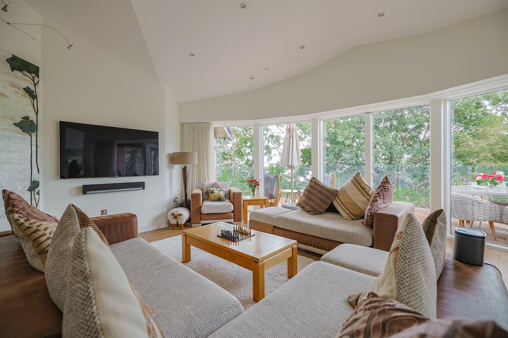Westwinds, Langland, Swansea, SA3 4TA